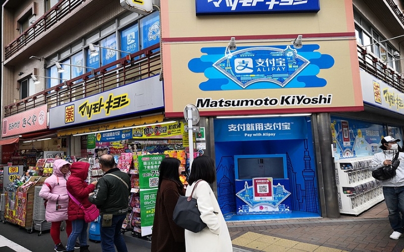 日本緊急招募手機店服務(wù)人員